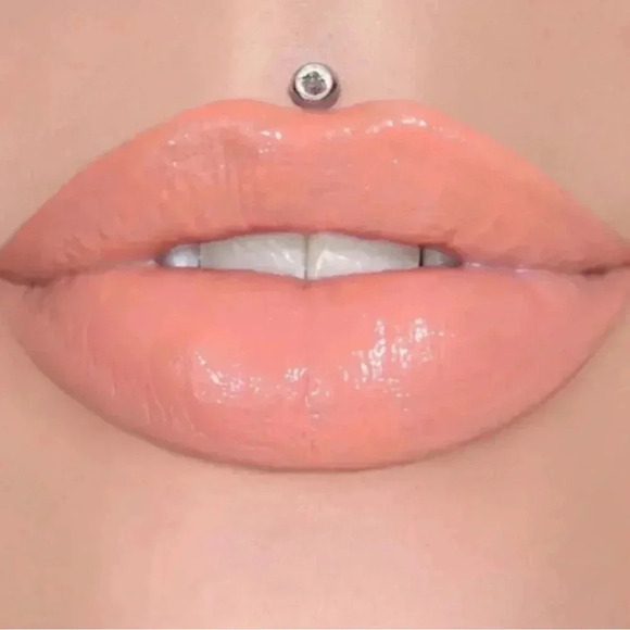 NEW Jeffree Star Supreme Gloss-Nude/Entwined - Picture 1 of 6